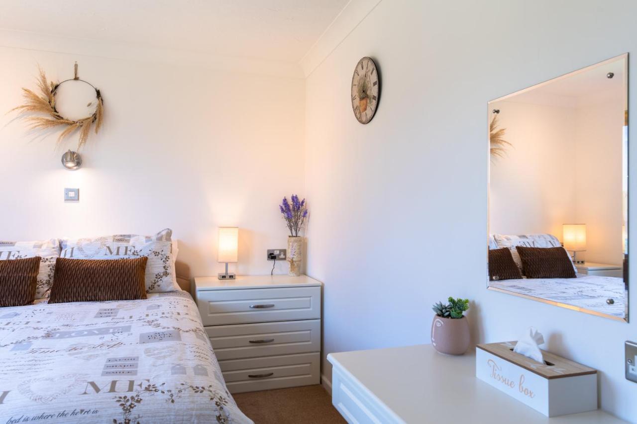Finest Retreats - Serendipity Lodge Torpoint Extérieur photo