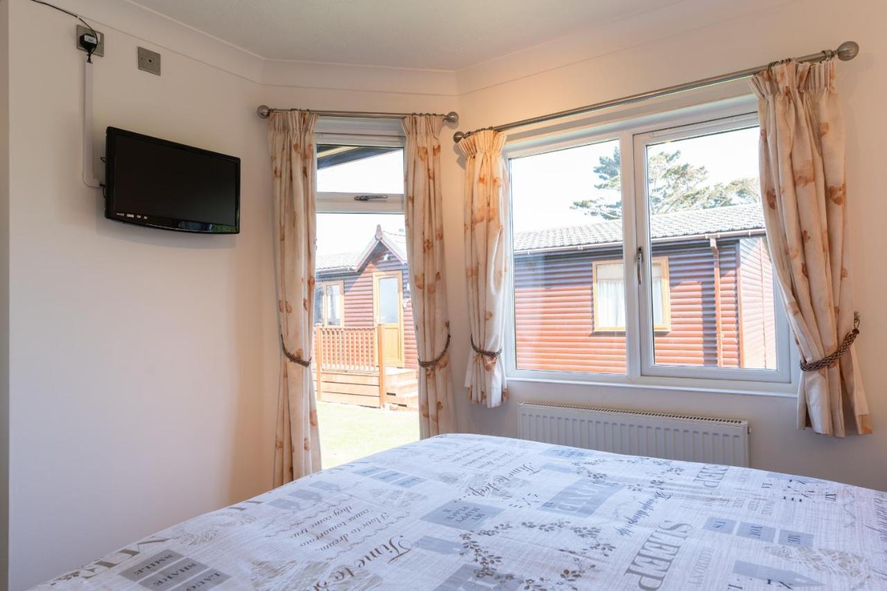 Finest Retreats - Serendipity Lodge Torpoint Extérieur photo